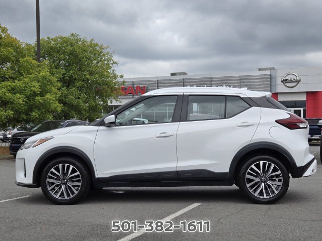 Used 2021 Nissan Kicks SV FWD image 2