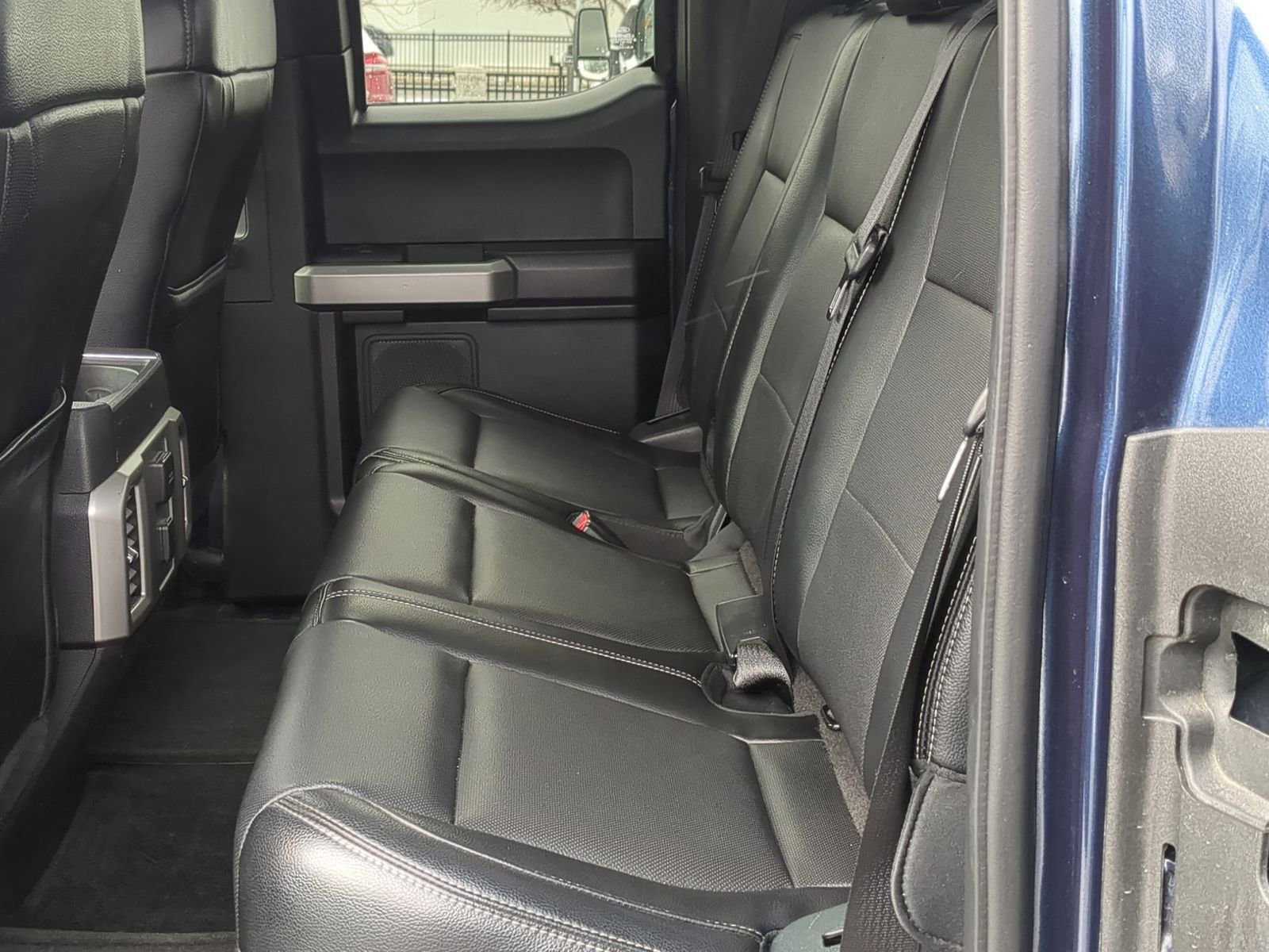 Used 2015 Ford F150 Lariat image 26