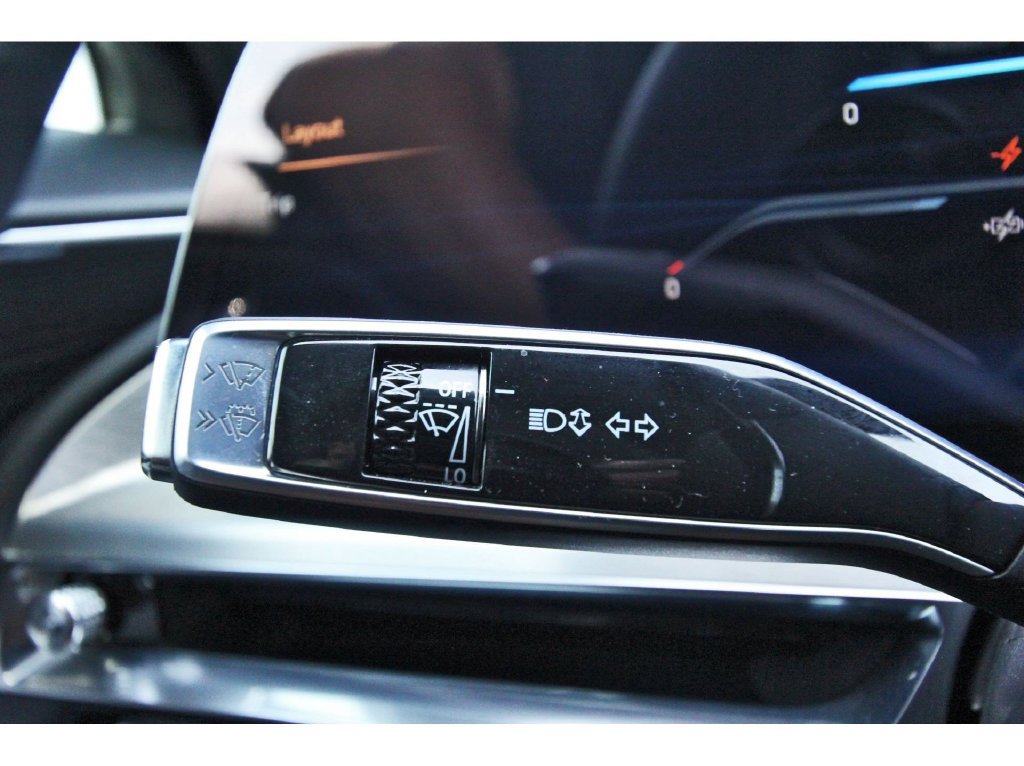 Used 2024 Cadillac Lyriq Sport RWD image 17