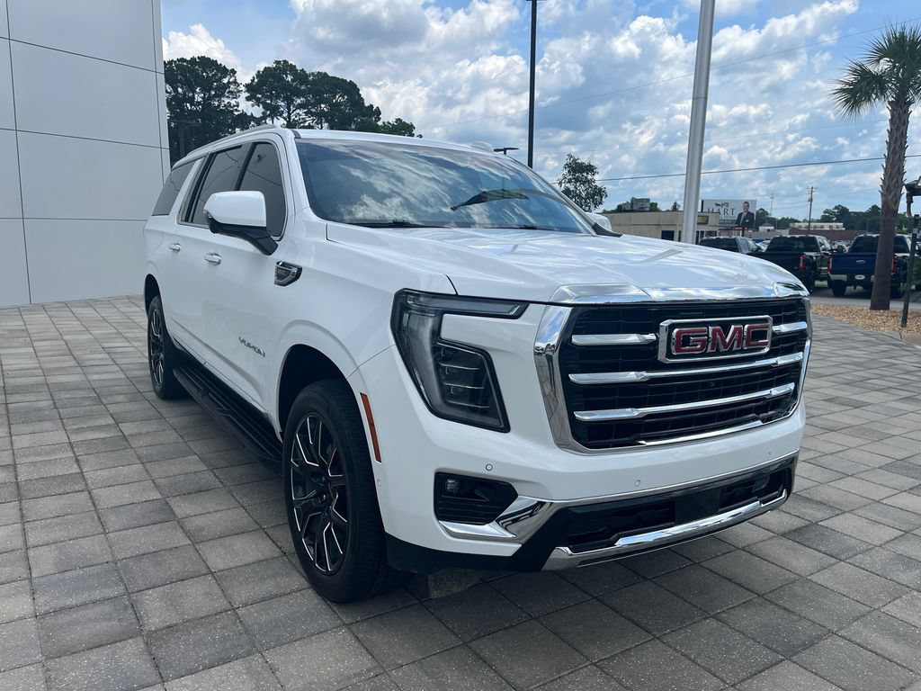 Used 2025 GMC Yukon XL Elevation RWD image 8