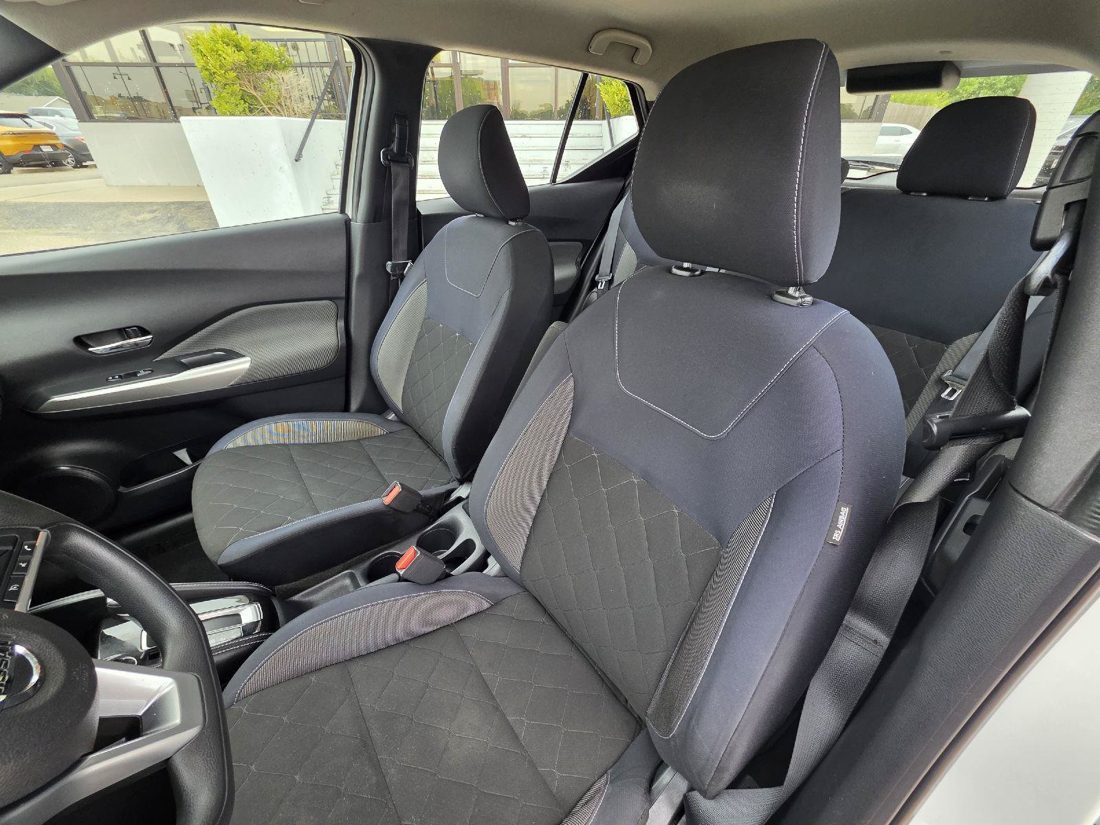 Used 2018 Nissan Kicks SV FWD image 31