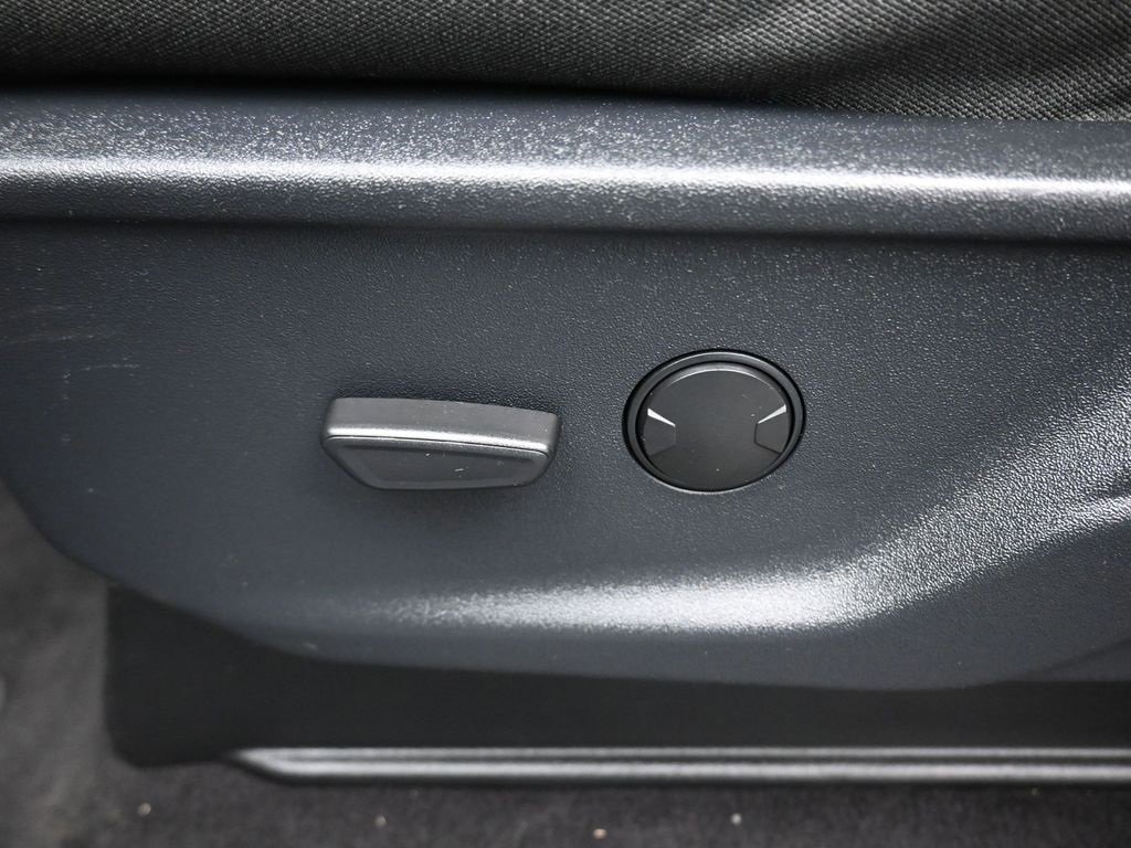 Used 2023 Ford F150 XLT image 12