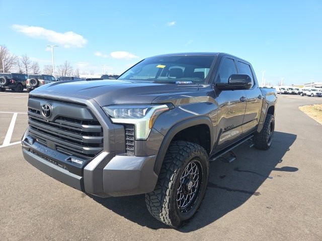 Used 2024 Toyota Tundra Limited image 3
