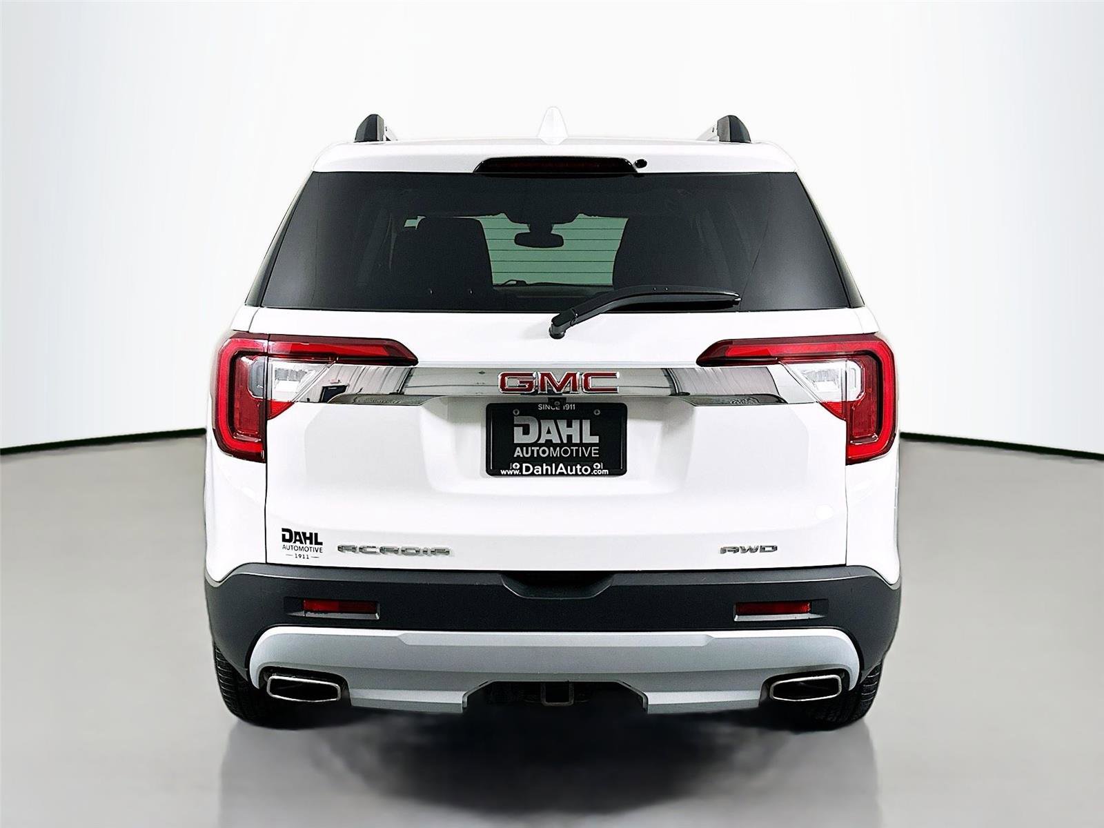 Used 2023 GMC Acadia SLE w/ Driver Convenience Package image 12