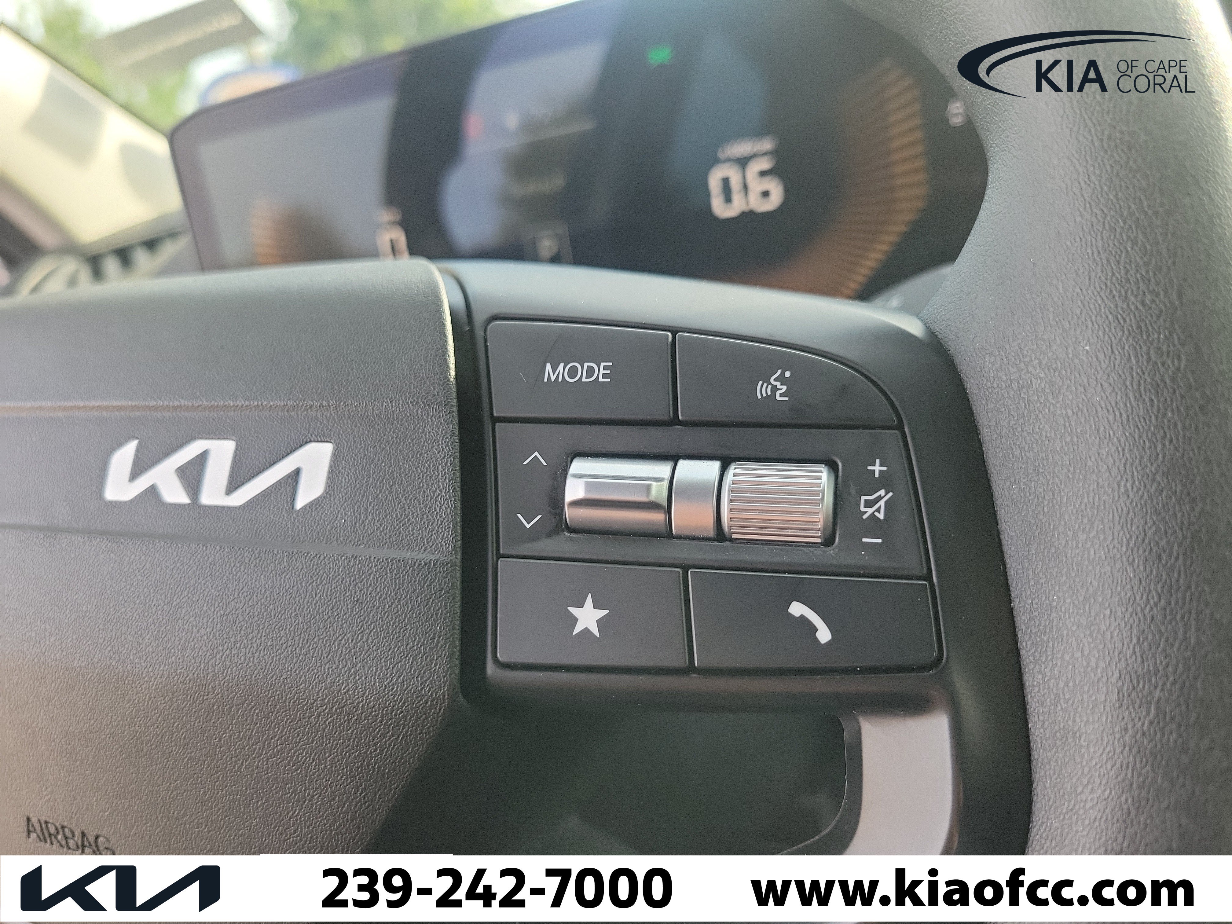 Used 2025 Kia K4 FWD image 28