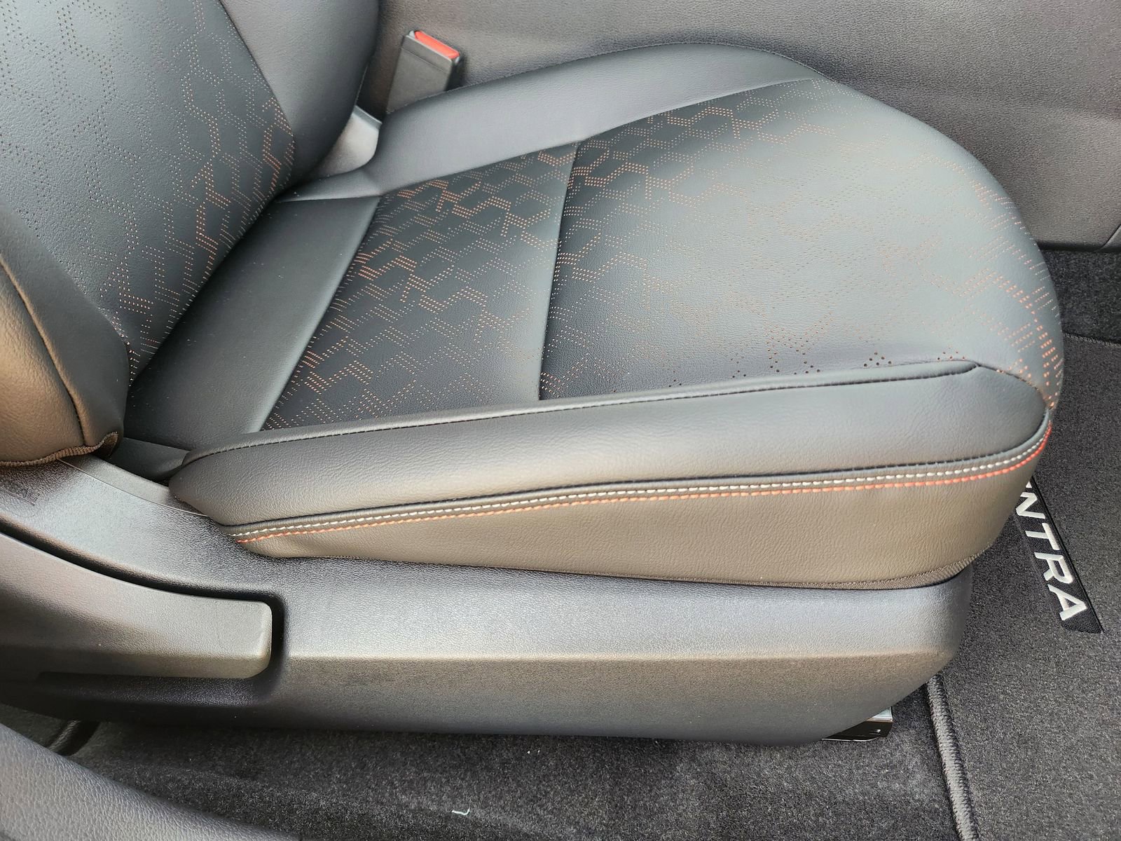 New 2026 Nissan Sentra SR w/ SR Premium Package image 22