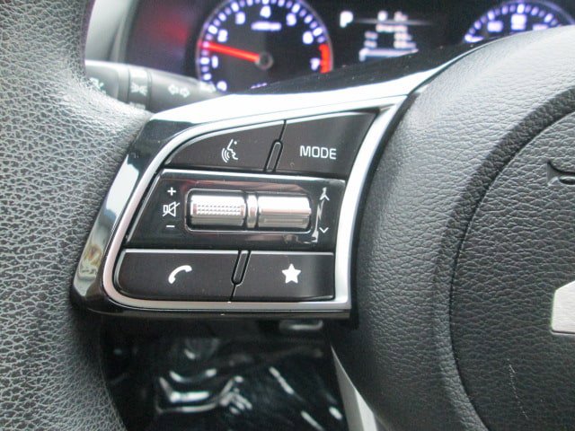 Used 2023 Kia Forte LXS FWD image 17