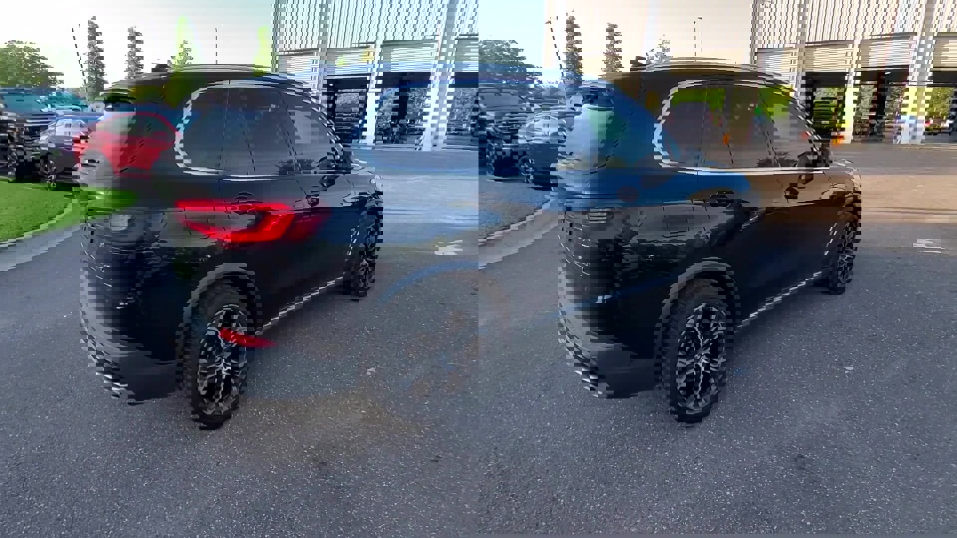 Used 2022 BMW X5 sDrive40i w/ Parking Assistance Package image 40