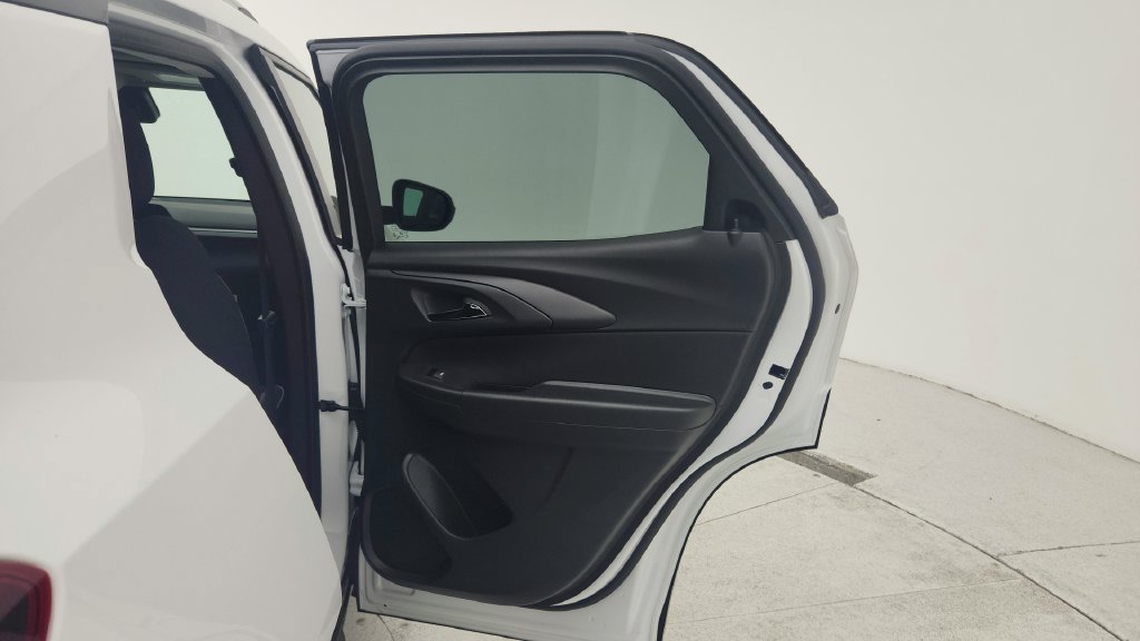 New 2026 Chevrolet TrailBlazer LT w/ LT Cold Weather Package FWD image 27