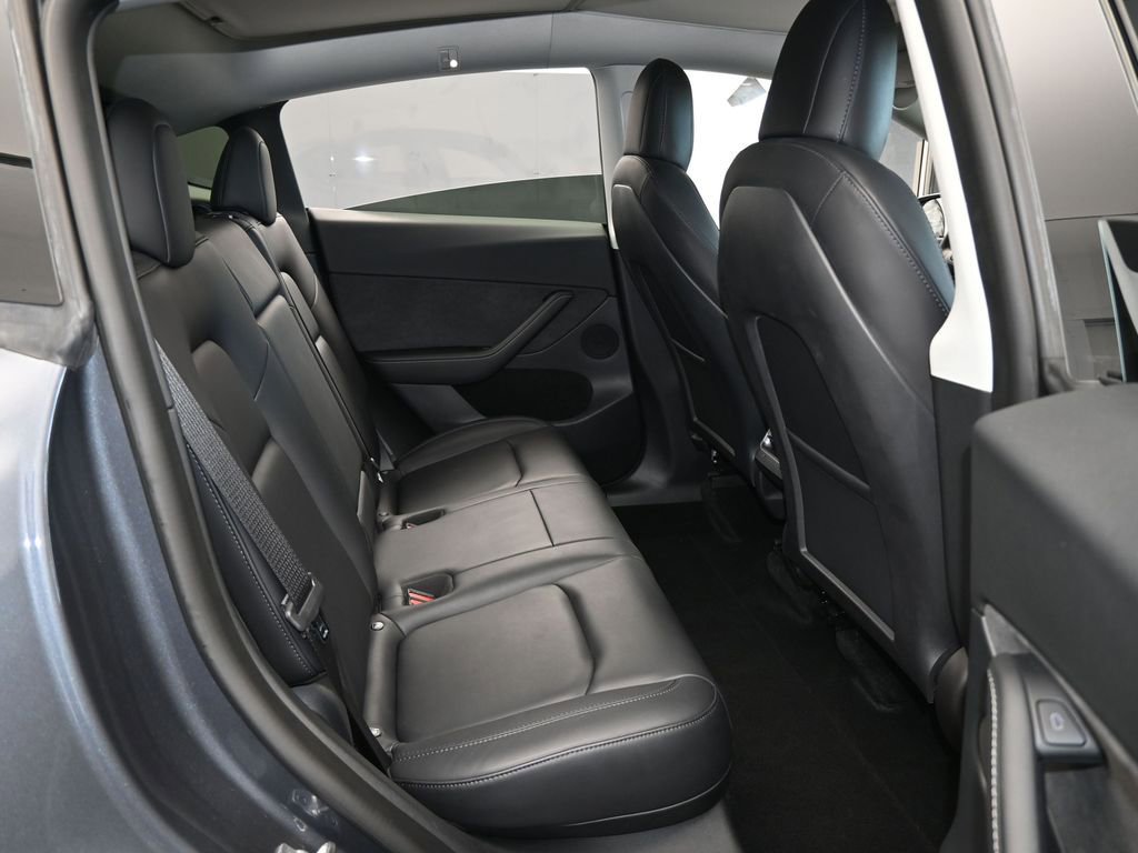 Used 2022 Tesla Model Y Performance image 35