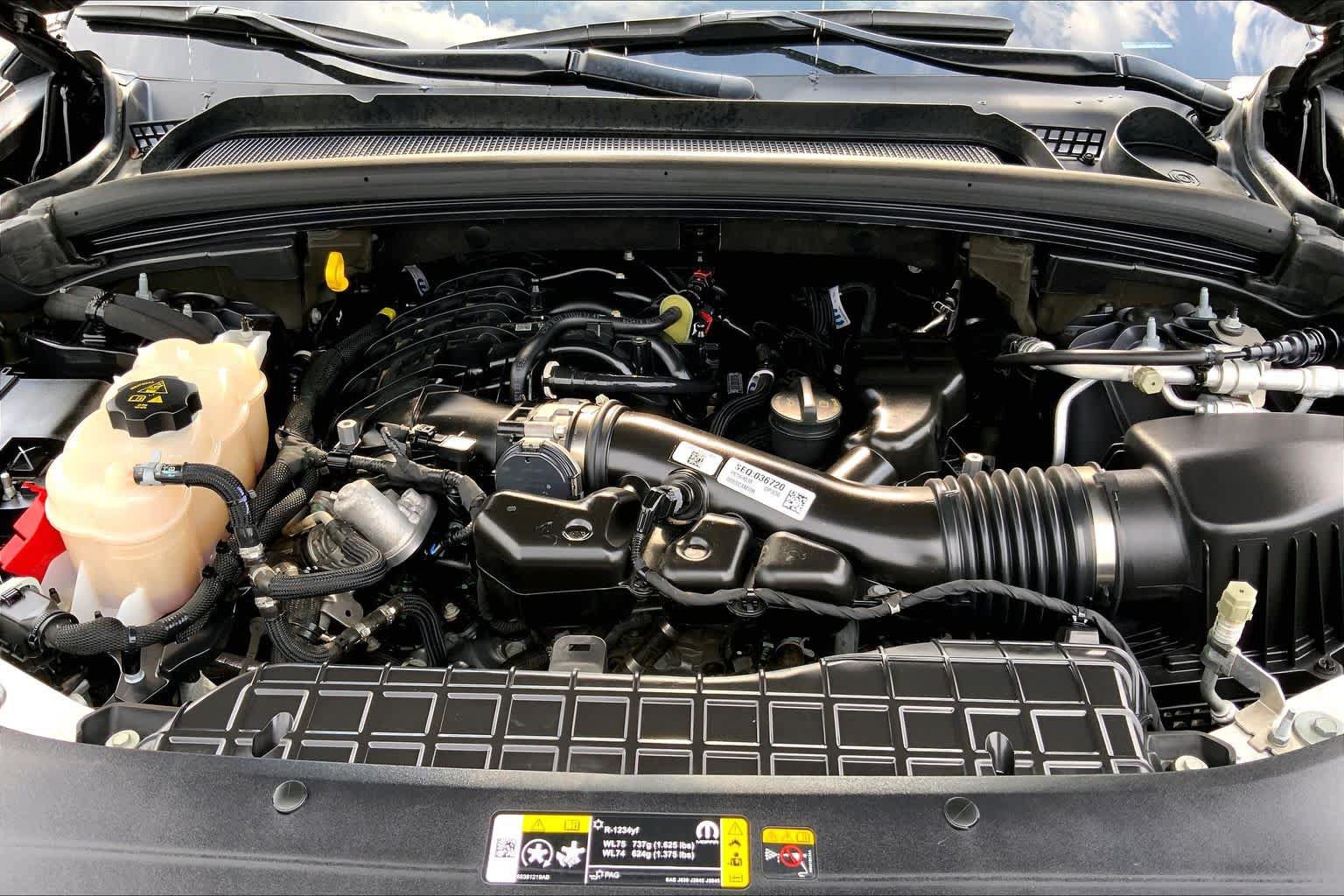 Used 2023 Jeep Grand Cherokee Limited w/ Luxury Tech Group II RWD image 29