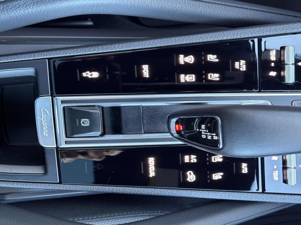 Certified 2023 Porsche Cayenne AWD/4WD image 27