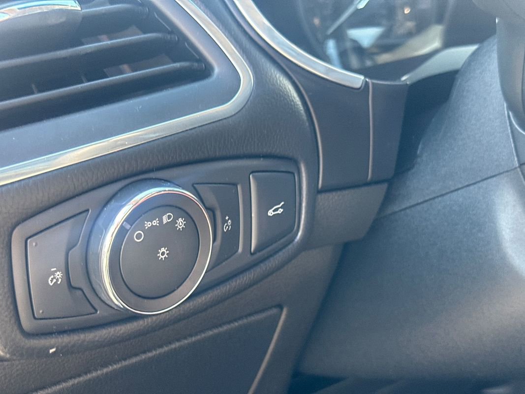 Used 2018 Ford Edge Titanium w/ Equipment Group 301A image 16