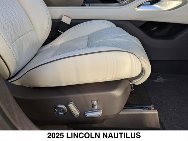 Used 2025 Lincoln Nautilus Black Label image 27