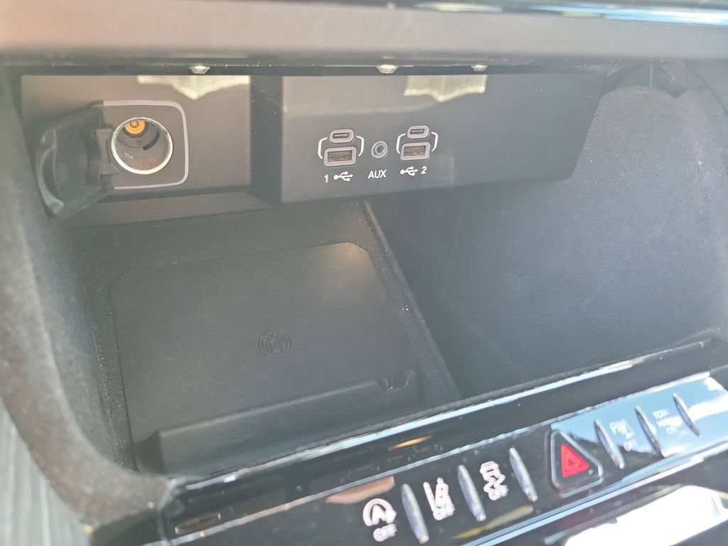 Used 2024 Jeep Wagoneer Series II RWD image 37