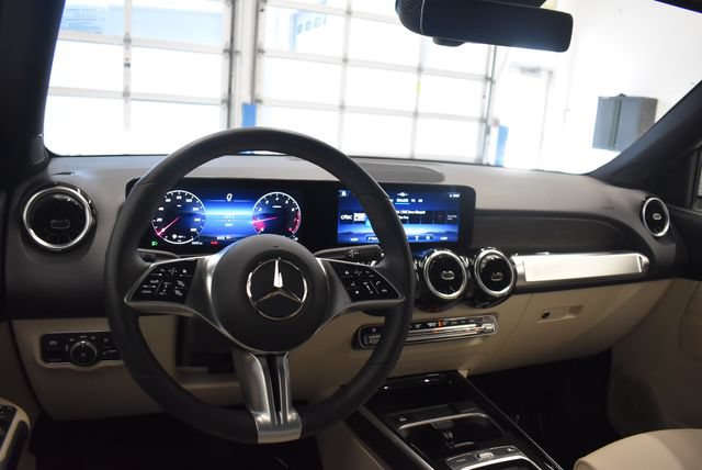 New 2026 Mercedes-Benz GLB 250 4MATIC image 23