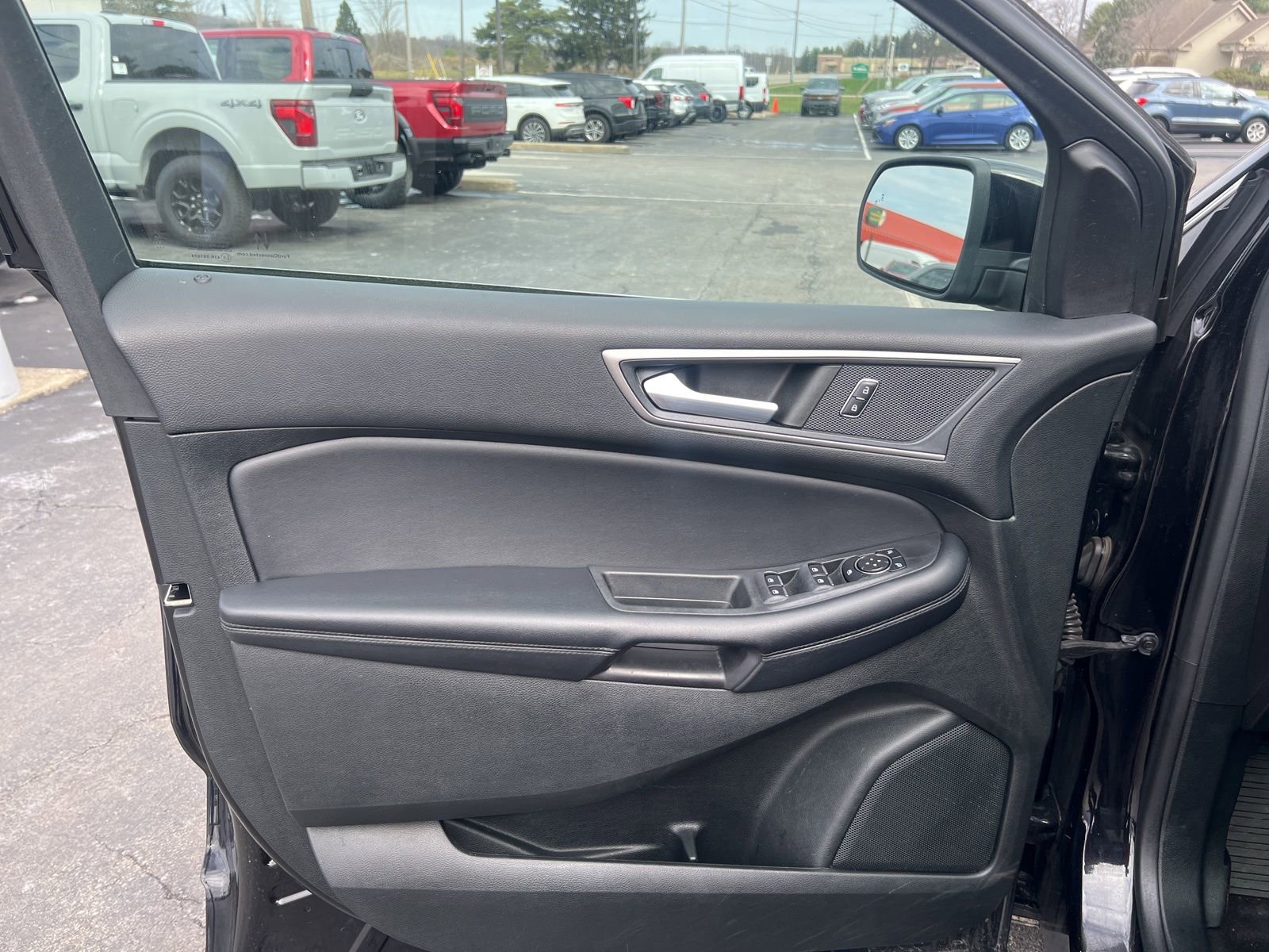 Used 2023 Ford Edge SEL w/ Convenience Package AWD/4WD image 11