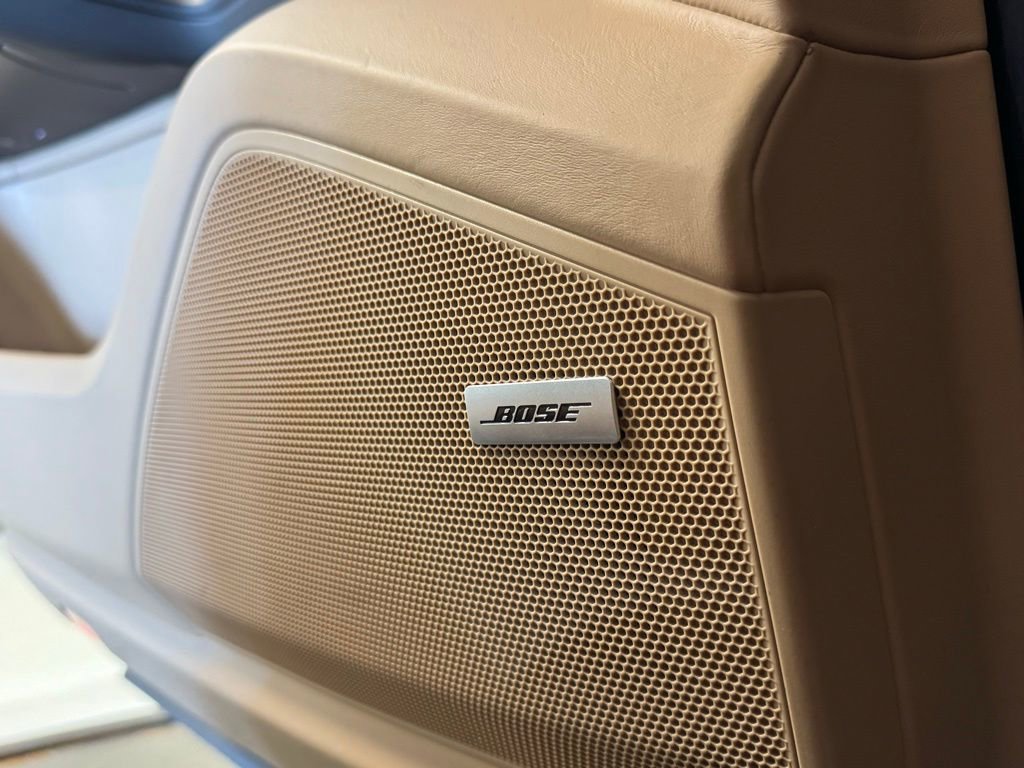 Certified 2023 Porsche Cayenne Platinum Edition image 13