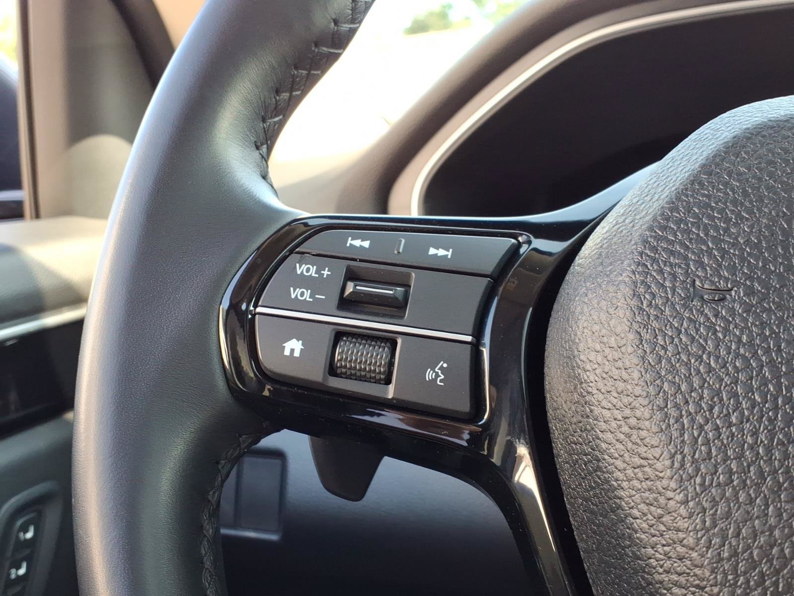 Certified 2025 Honda Pilot Touring image 26