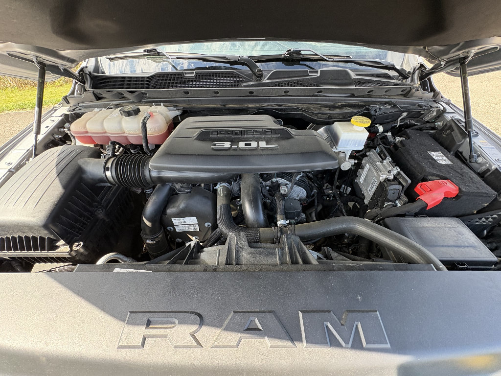 Used 2022 RAM 1500 Limited w/ Cold Weather Group AWD/4WD image 13