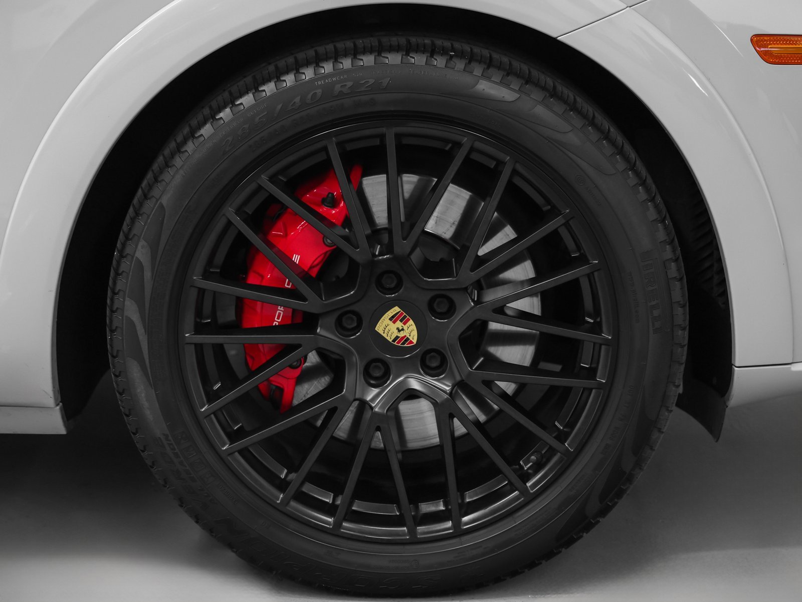 Used 2023 Porsche Cayenne GTS image 17