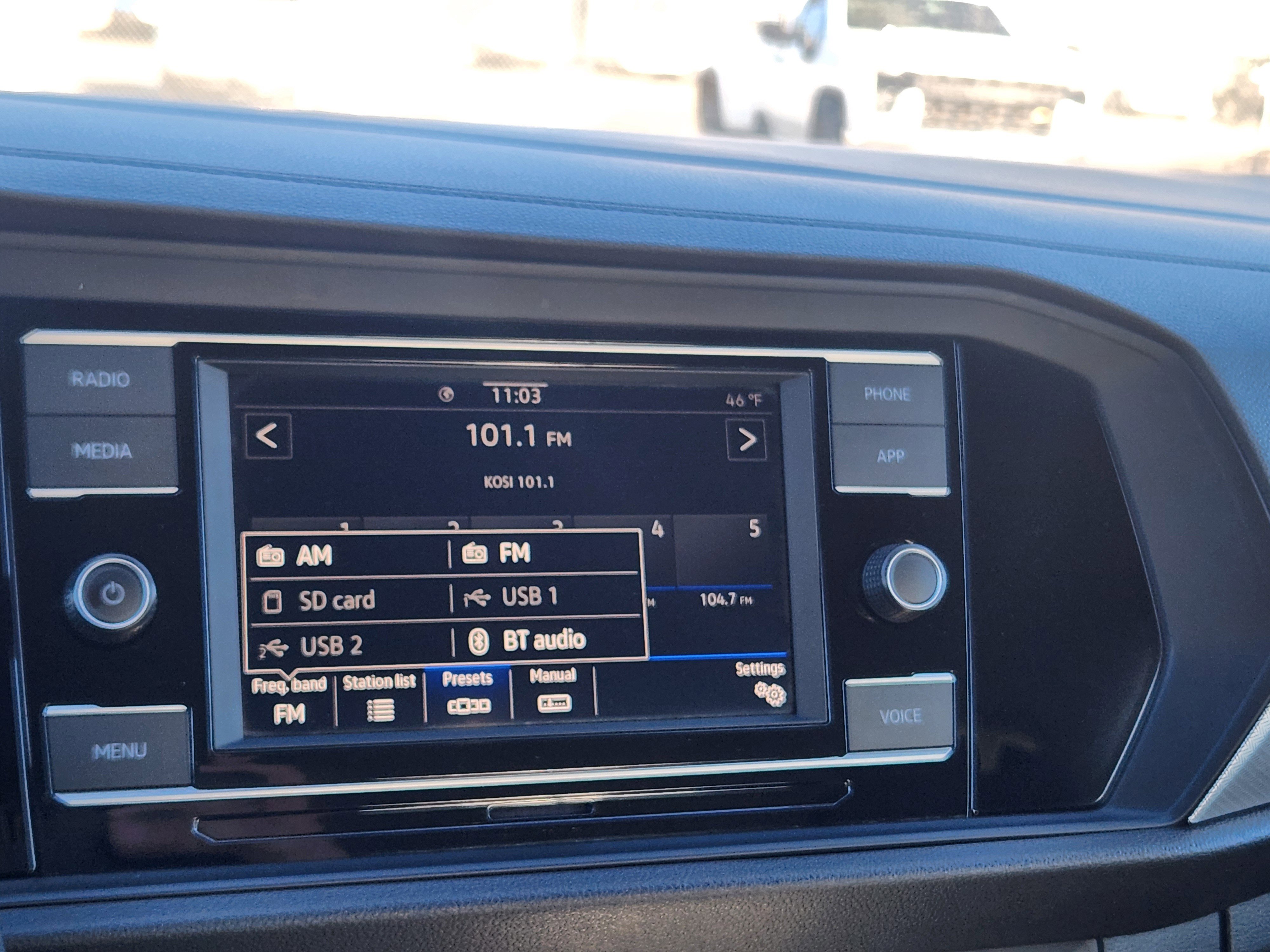 Used 2023 Volkswagen Jetta Sport image 23