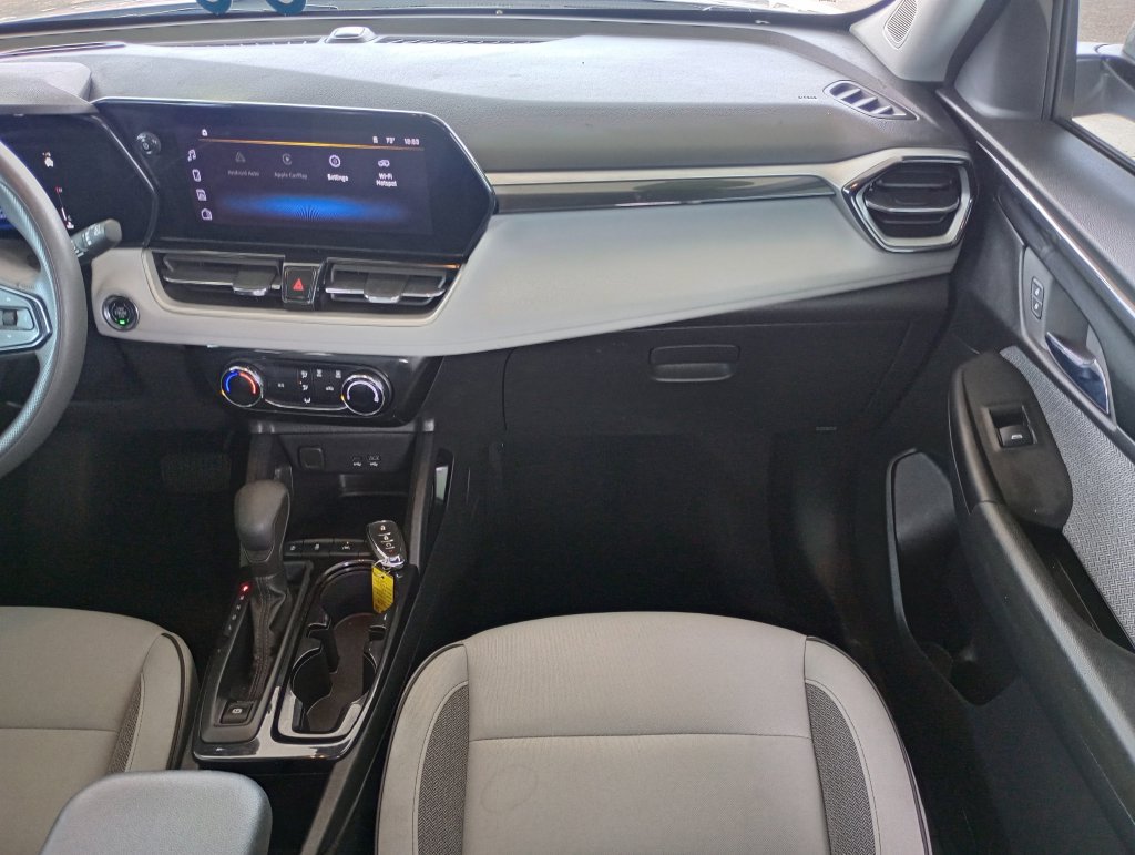 Used 2025 Chevrolet TrailBlazer LT FWD image 25