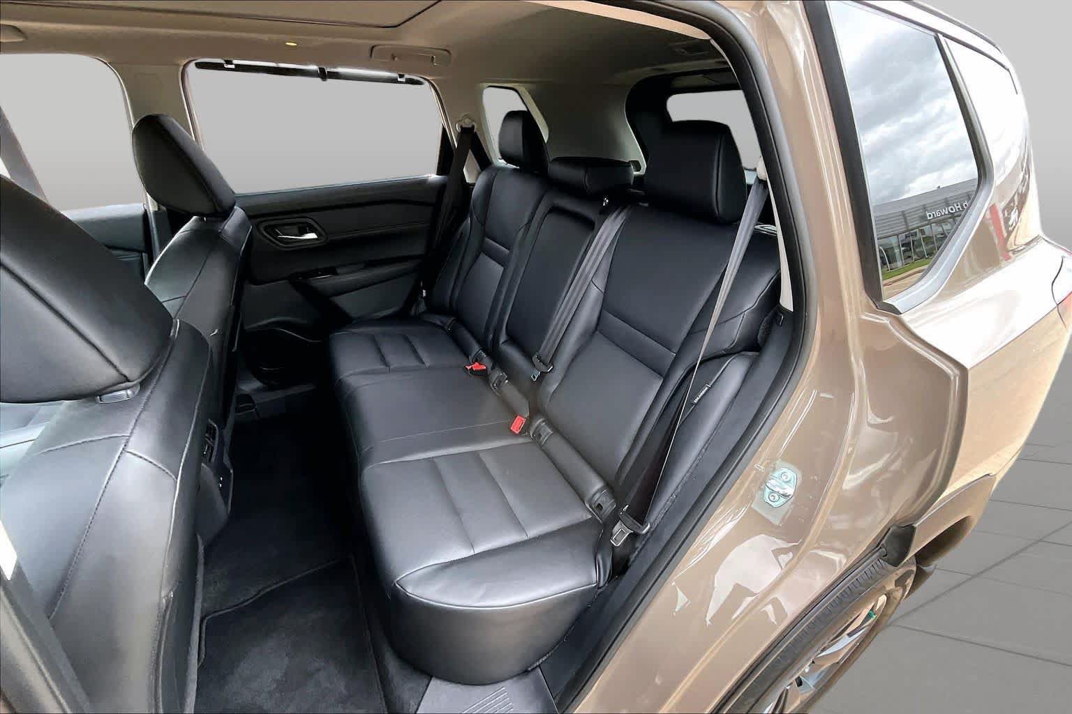 Used 2024 Nissan Rogue SV w/ SV Premium Package AWD/4WD image 20