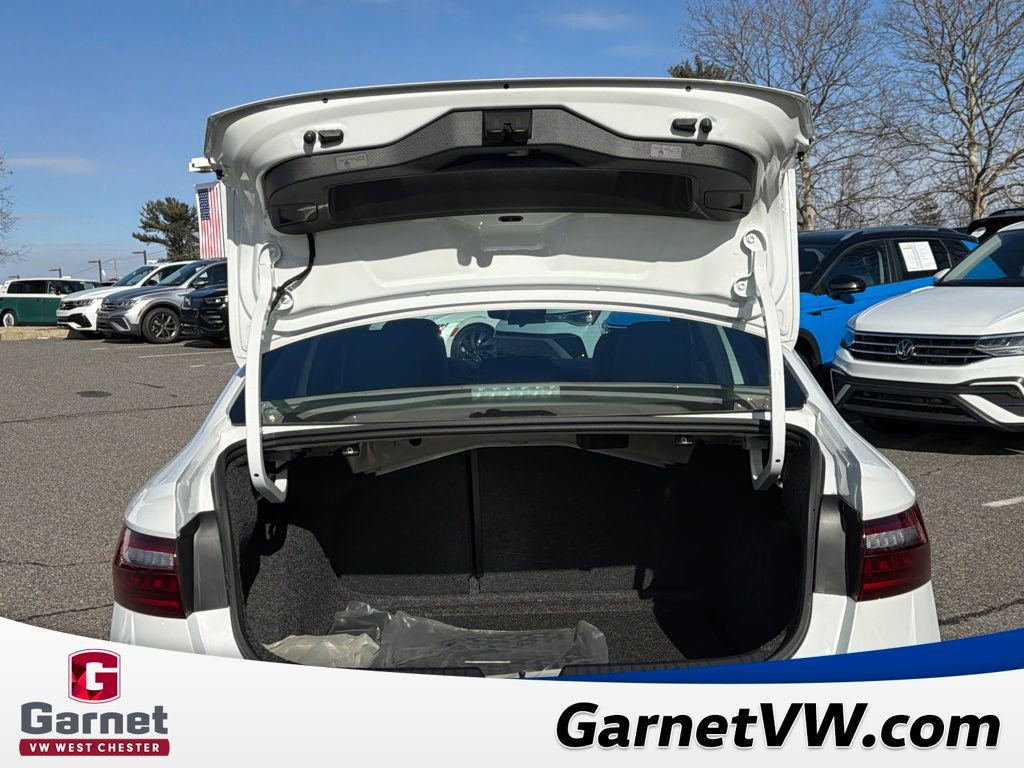 Certified 2025 Volkswagen Jetta GLI Autobahn w/ GLI Black Package image 30