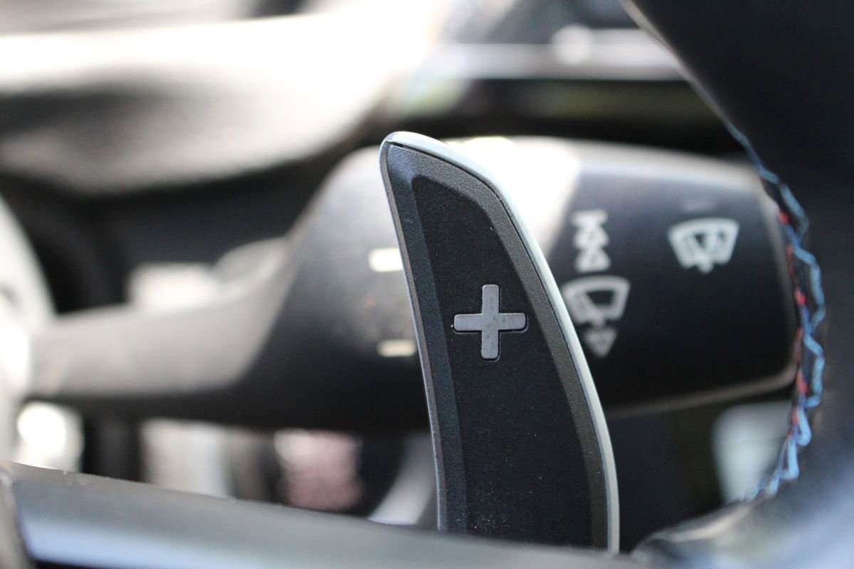Used 2015 BMW M4 Convertible RWD image 29