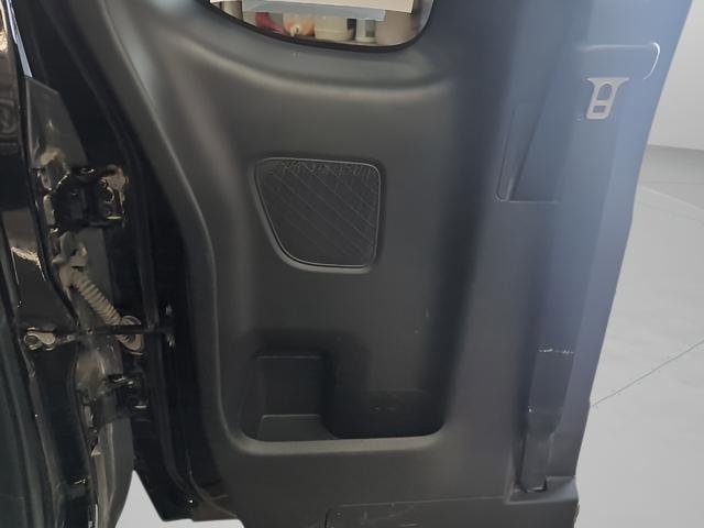 Used 2022 Nissan Frontier S w/ Technology Package image 18