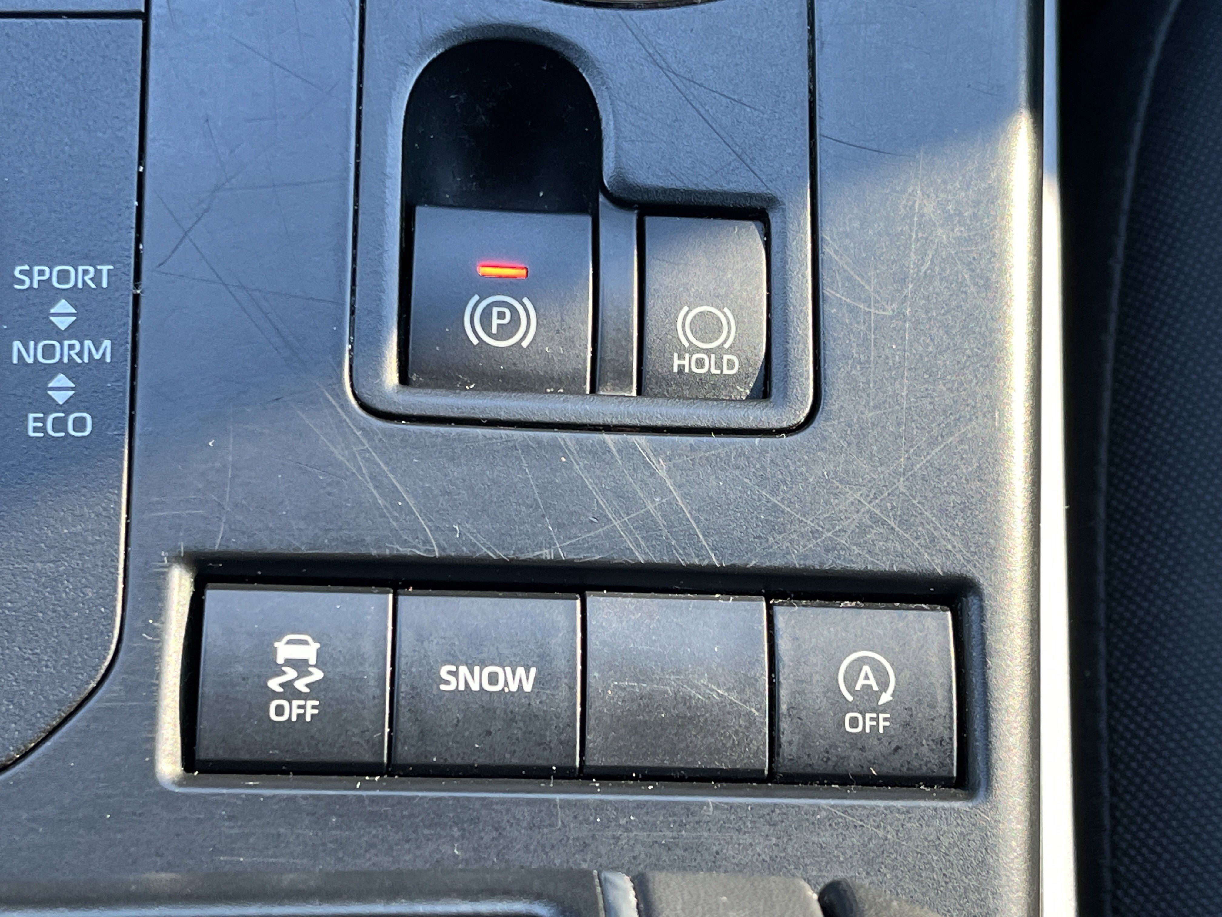 Used 2022 Toyota Highlander LE image 8