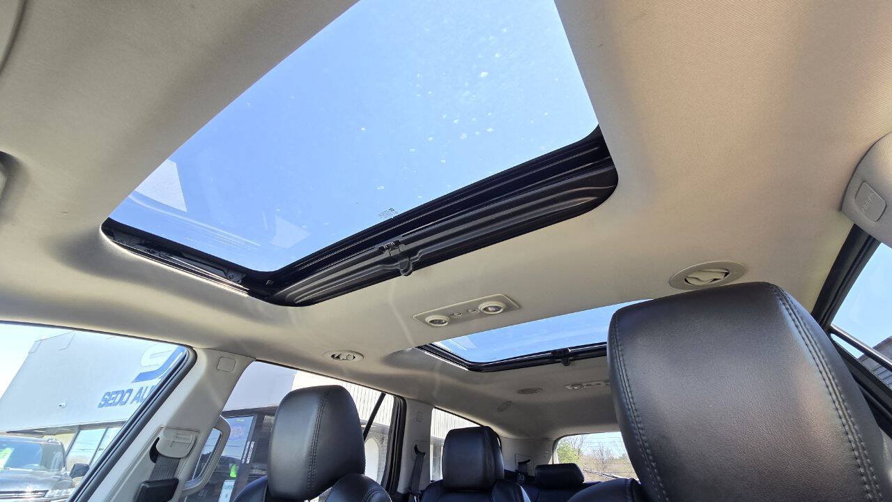 Used 2012 Buick Enclave Leather AWD/4WD image 36