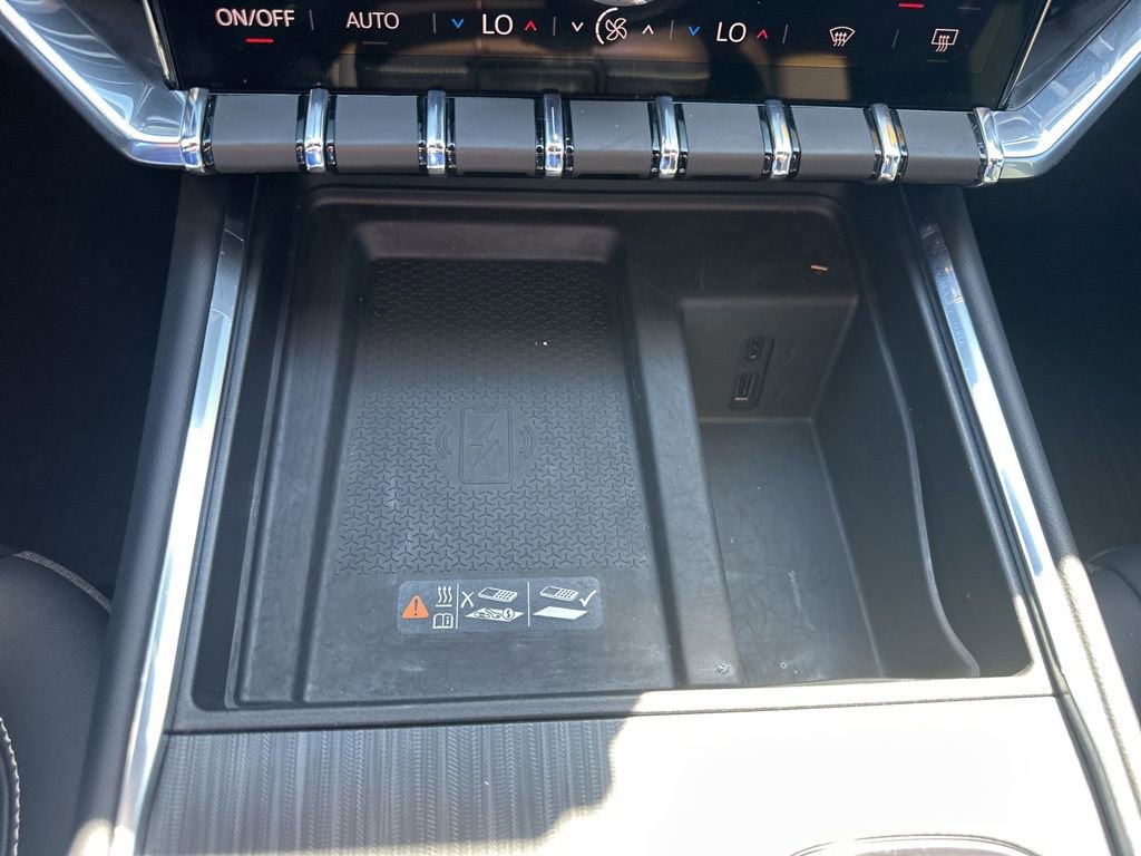 Used 2025 GMC Acadia Elevation w/ Elevation Premium Package image 5