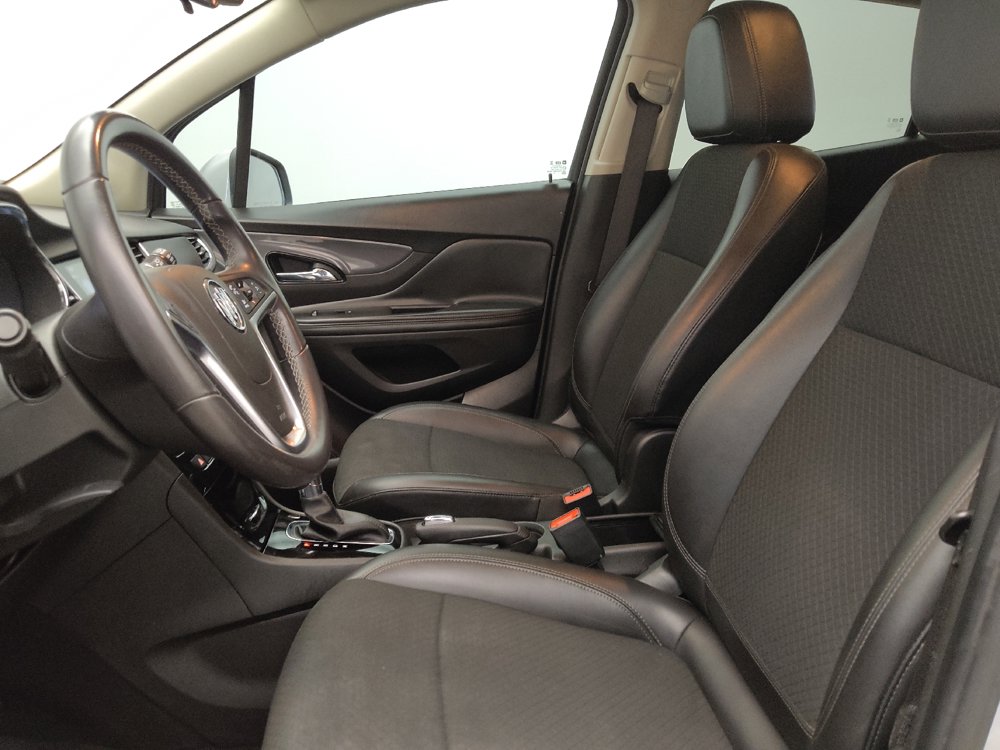 Used 2021 Buick Encore Preferred FWD image 17