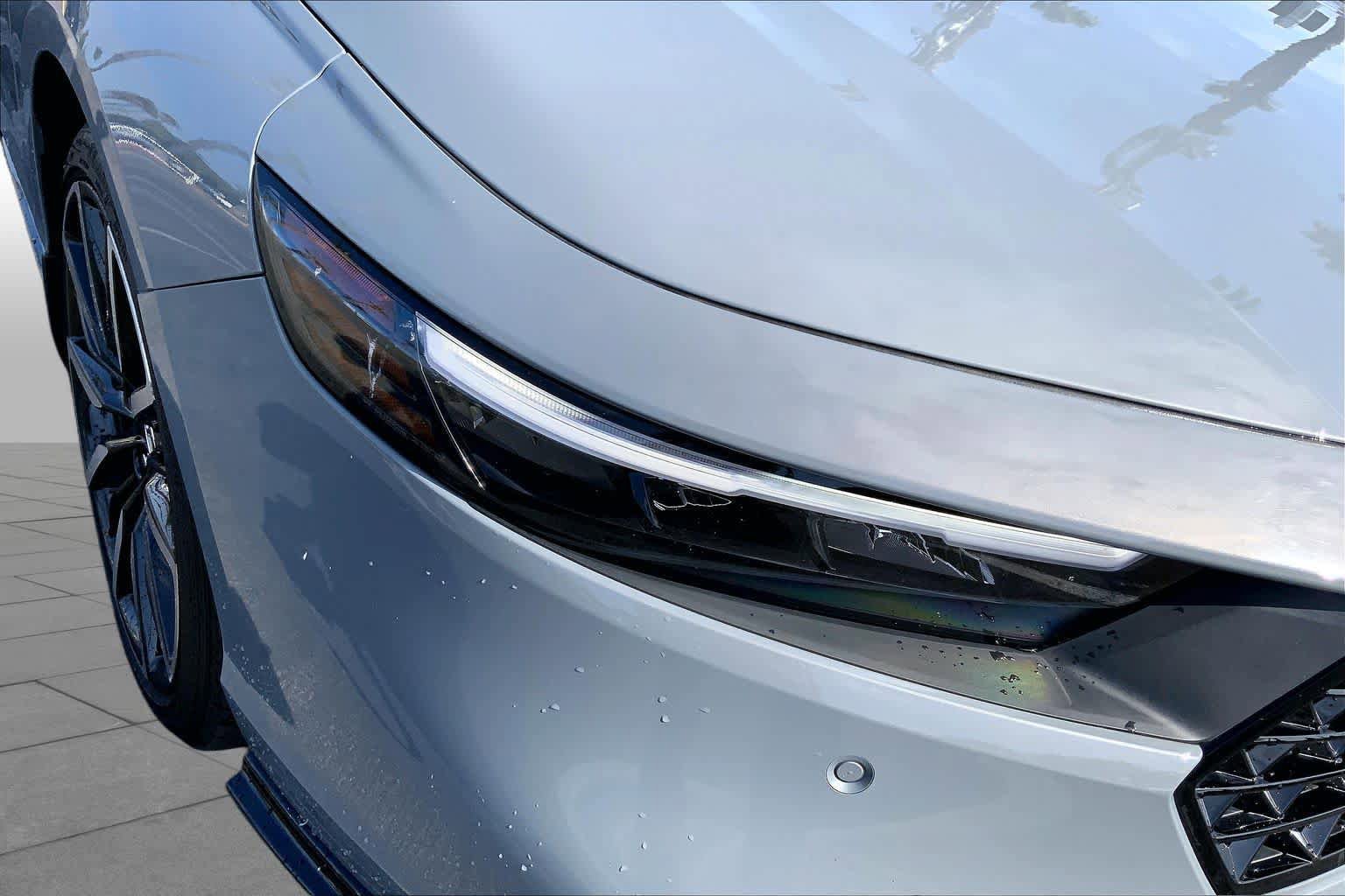 Used 2024 Honda Accord Touring image 27