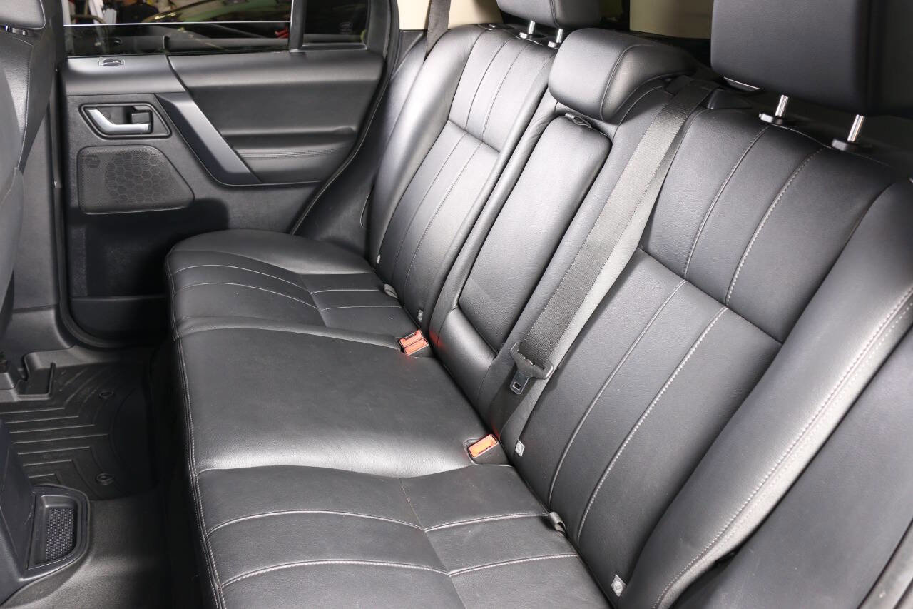 Used 2013 Land Rover LR2 HSE image 36