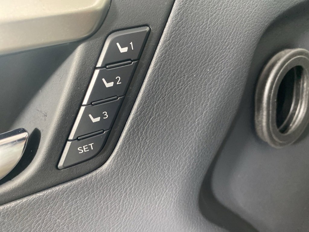 Used 2022 Lexus RX 450h AWD w/ Premium Package image 21