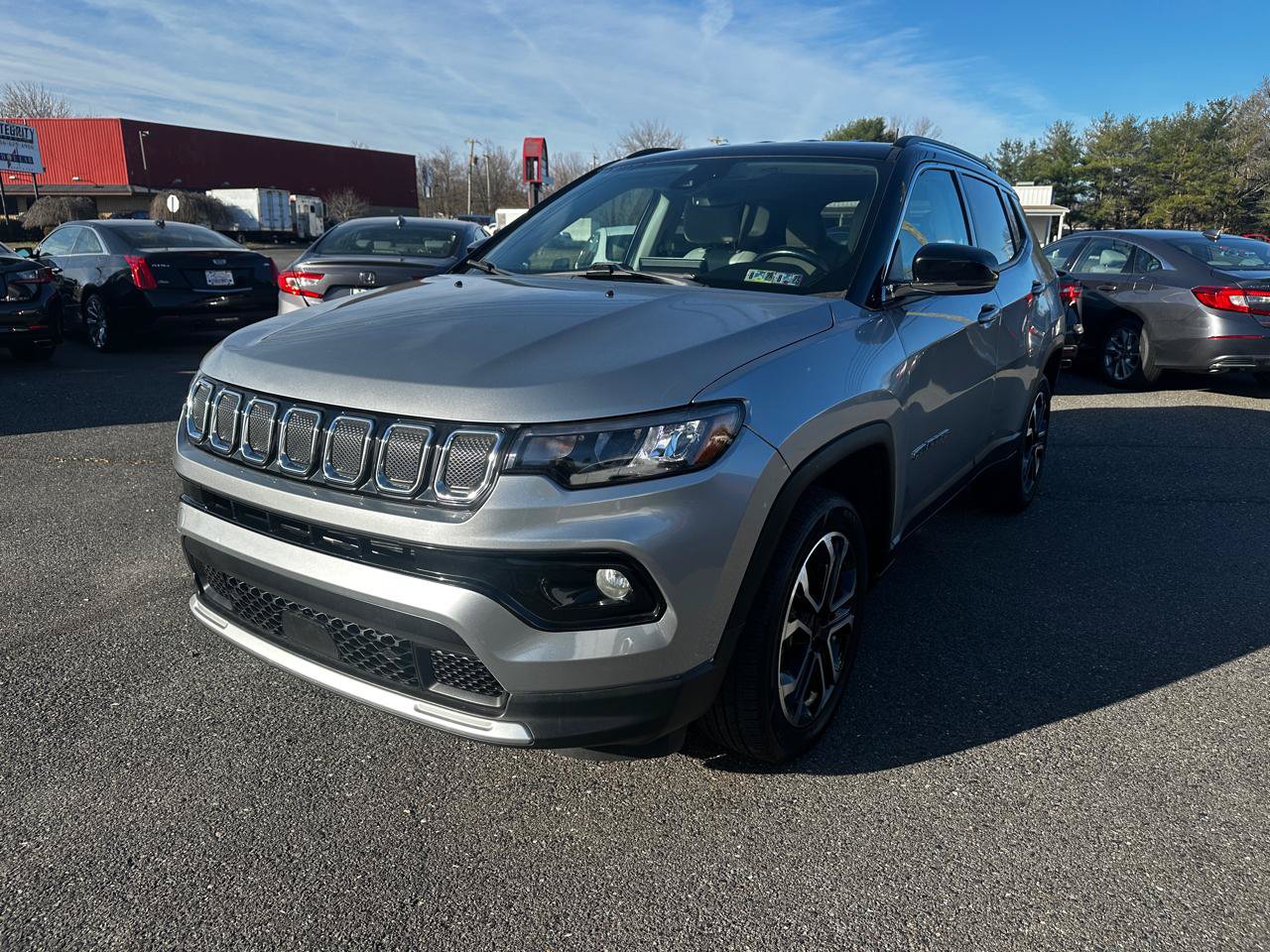 Used 2022 Jeep Compass Limited AWD/4WD image 1