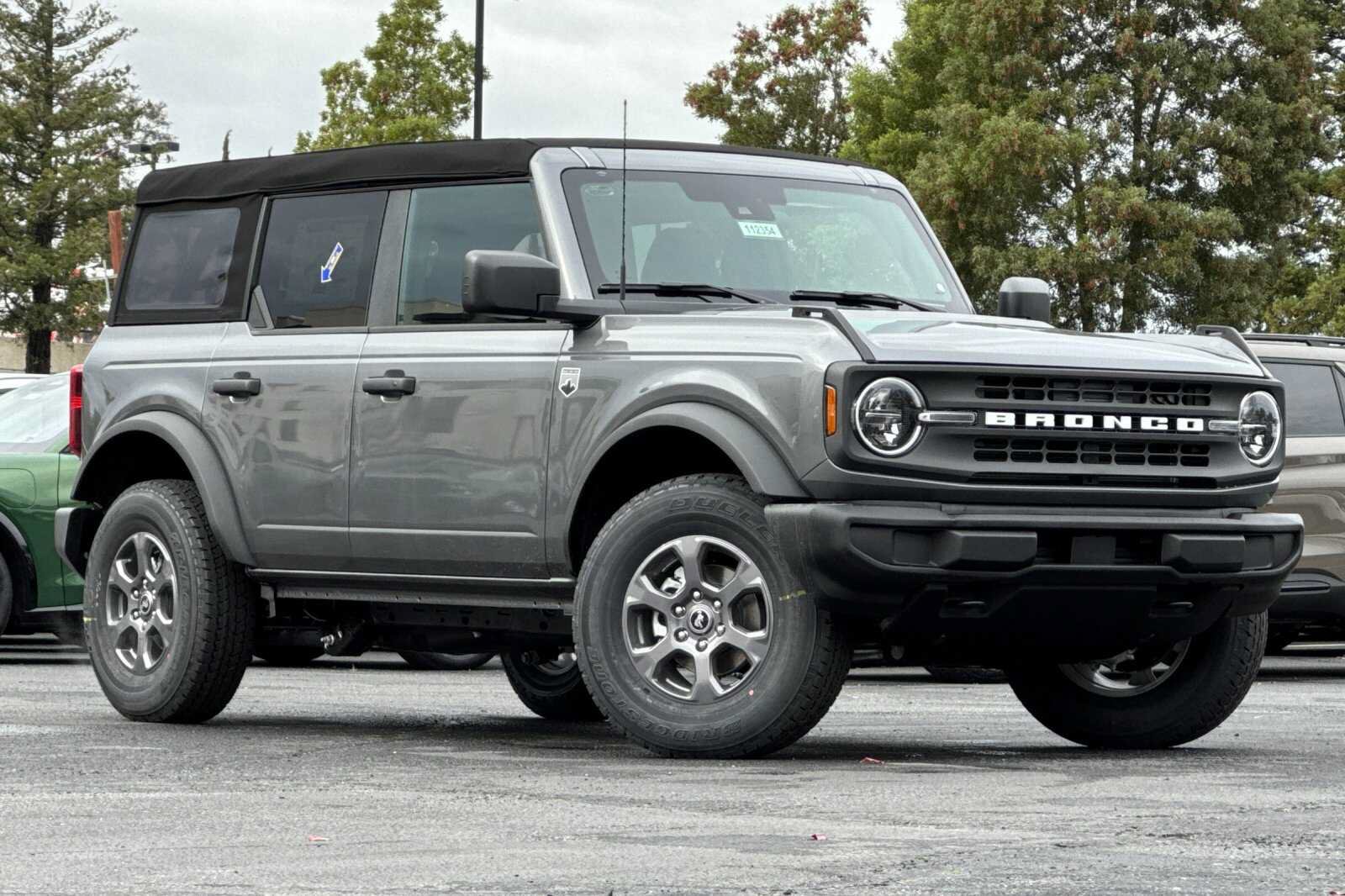 New 2025 Ford Bronco Big Bend AWD/4WD image 2