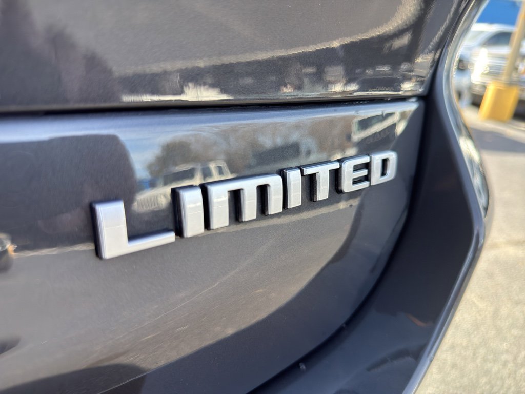 Used 2025 Jeep Grand Cherokee L Limited image 37