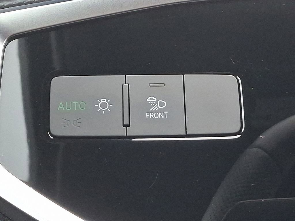 Certified 2025 Audi Q3 2.0T Premium Plus w/ Premium Plus Package image 24