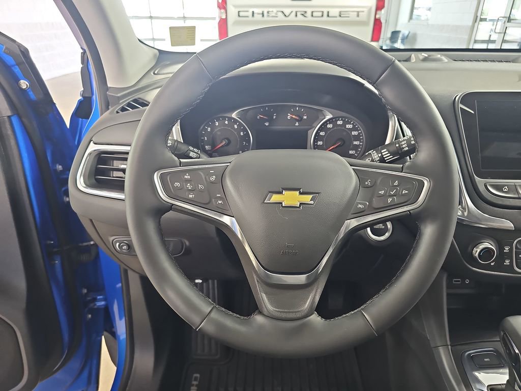Used 2024 Chevrolet Equinox LT AWD/4WD image 23