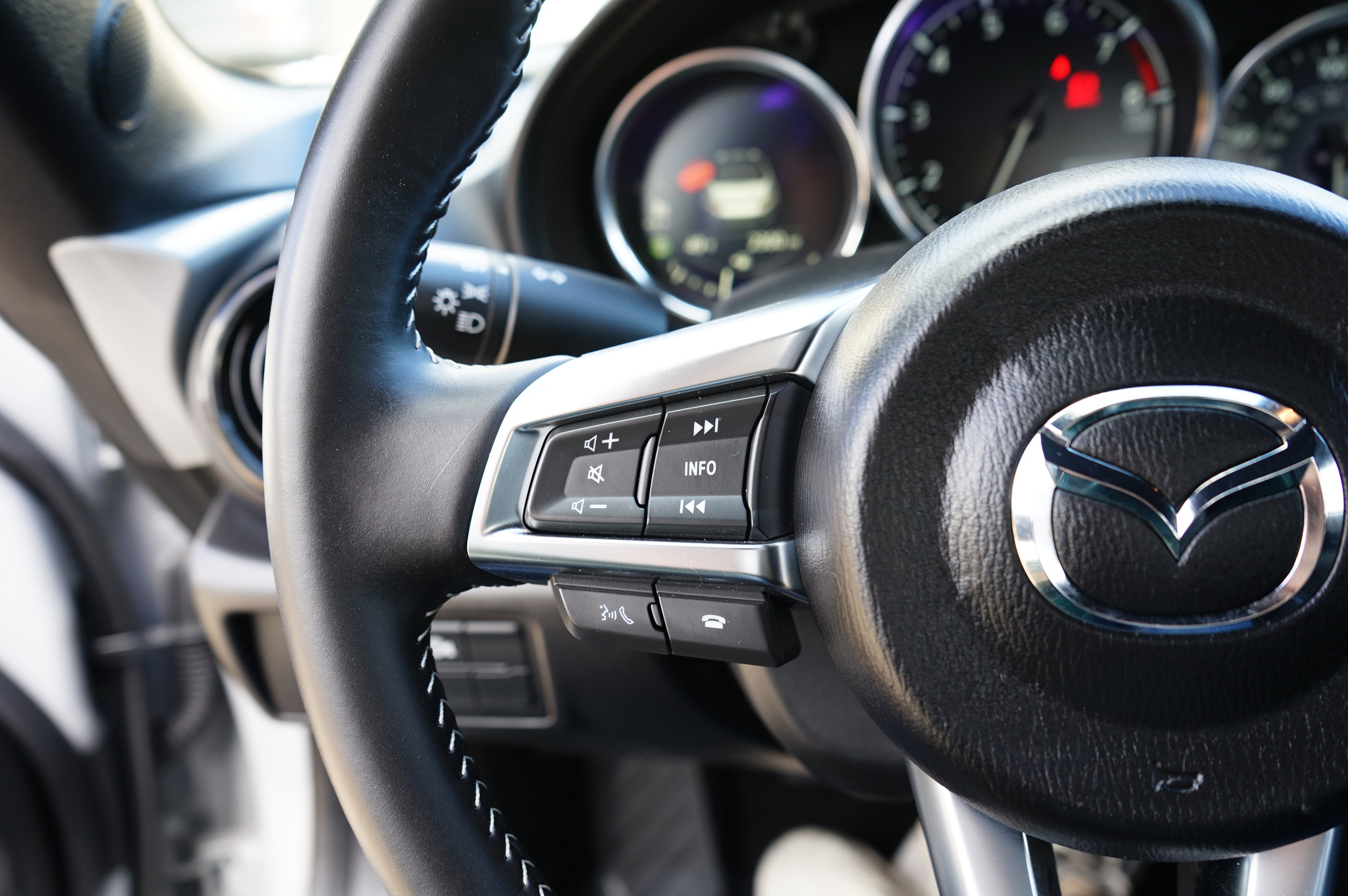 Used 2025 MAZDA MX-5 Miata Club w/ Brembo/BBS Recaro Package image 25