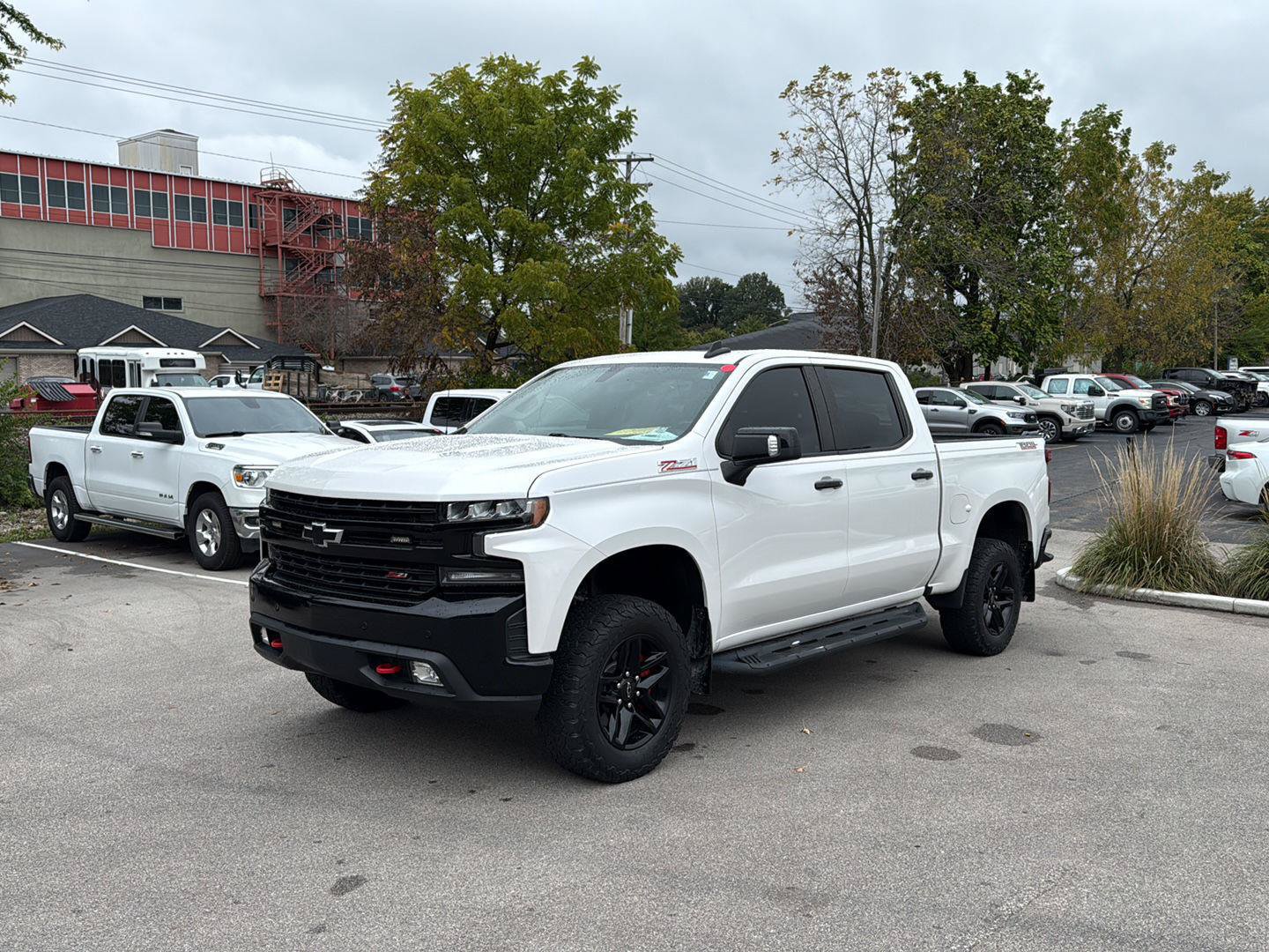 Used 2020 Chevrolet Silverado 1500 LT Trail Boss AWD/4WD image 7