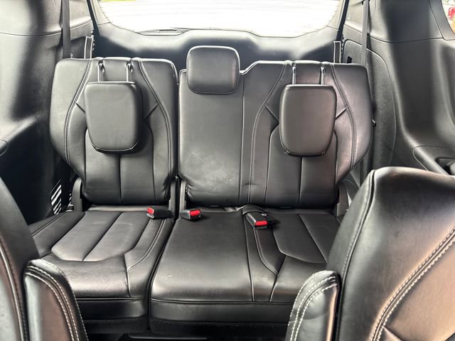 Used 2025 Chrysler Pacifica Select image 29