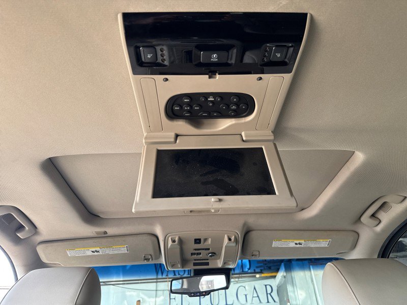 Used 2015 Cadillac Escalade Premium image 5