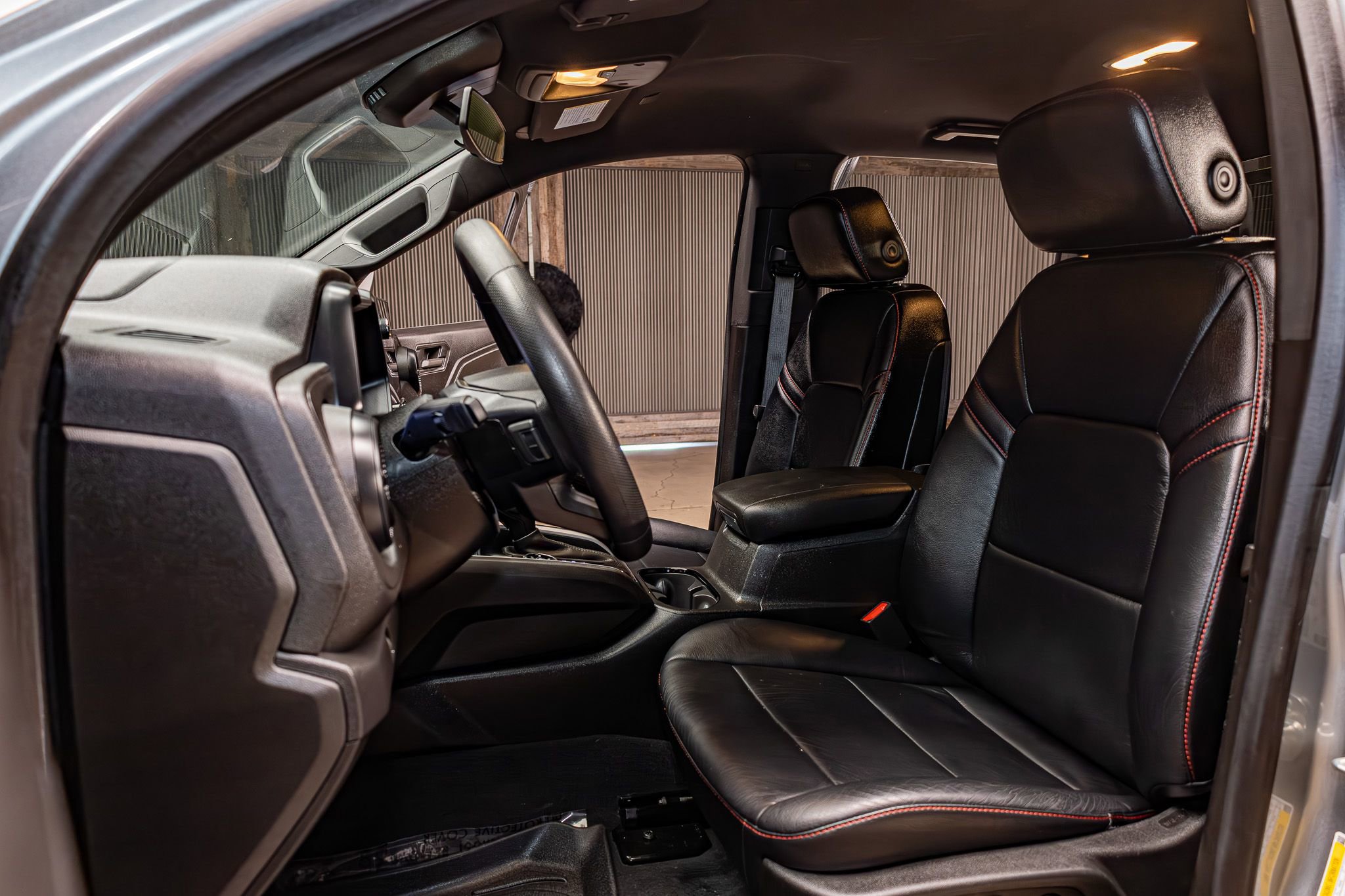Used 2024 Chevrolet Colorado Trail Boss image 18