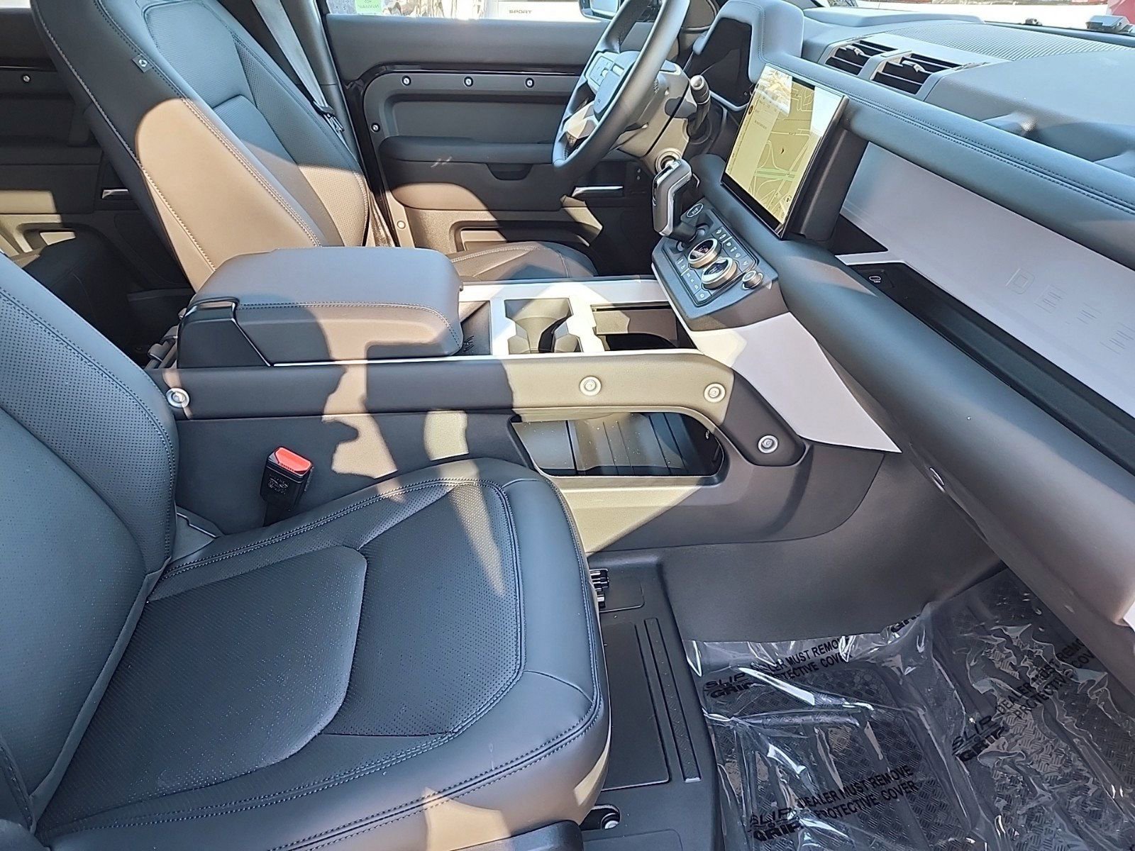 New 2025 Land Rover Defender 110 S image 3