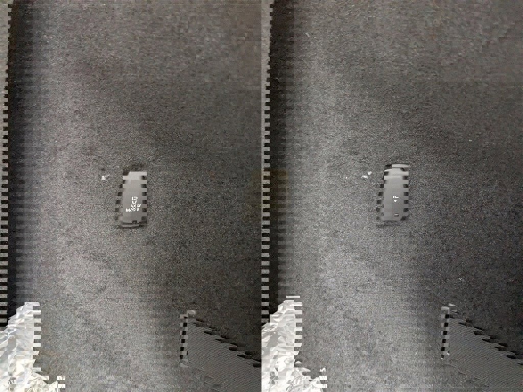 New 2026 Volvo XC90 T8 Ultra w/ Protection Package Premier image 14